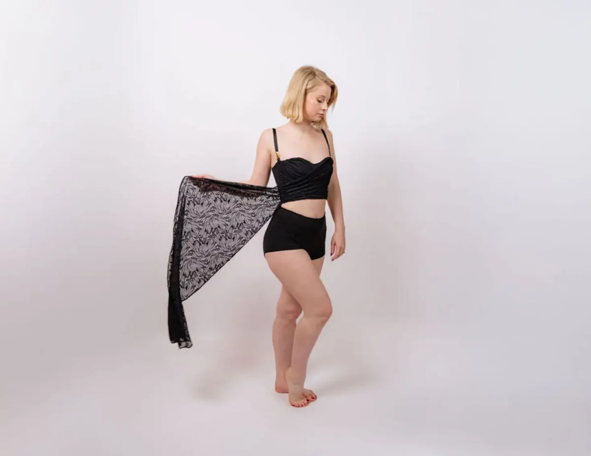 corset sacra dentelle noire