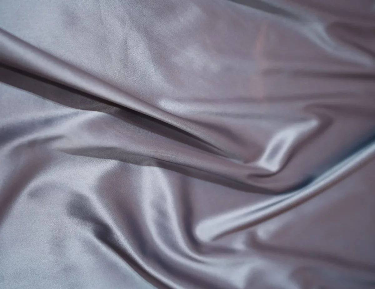 microfibre satinée gris mauve