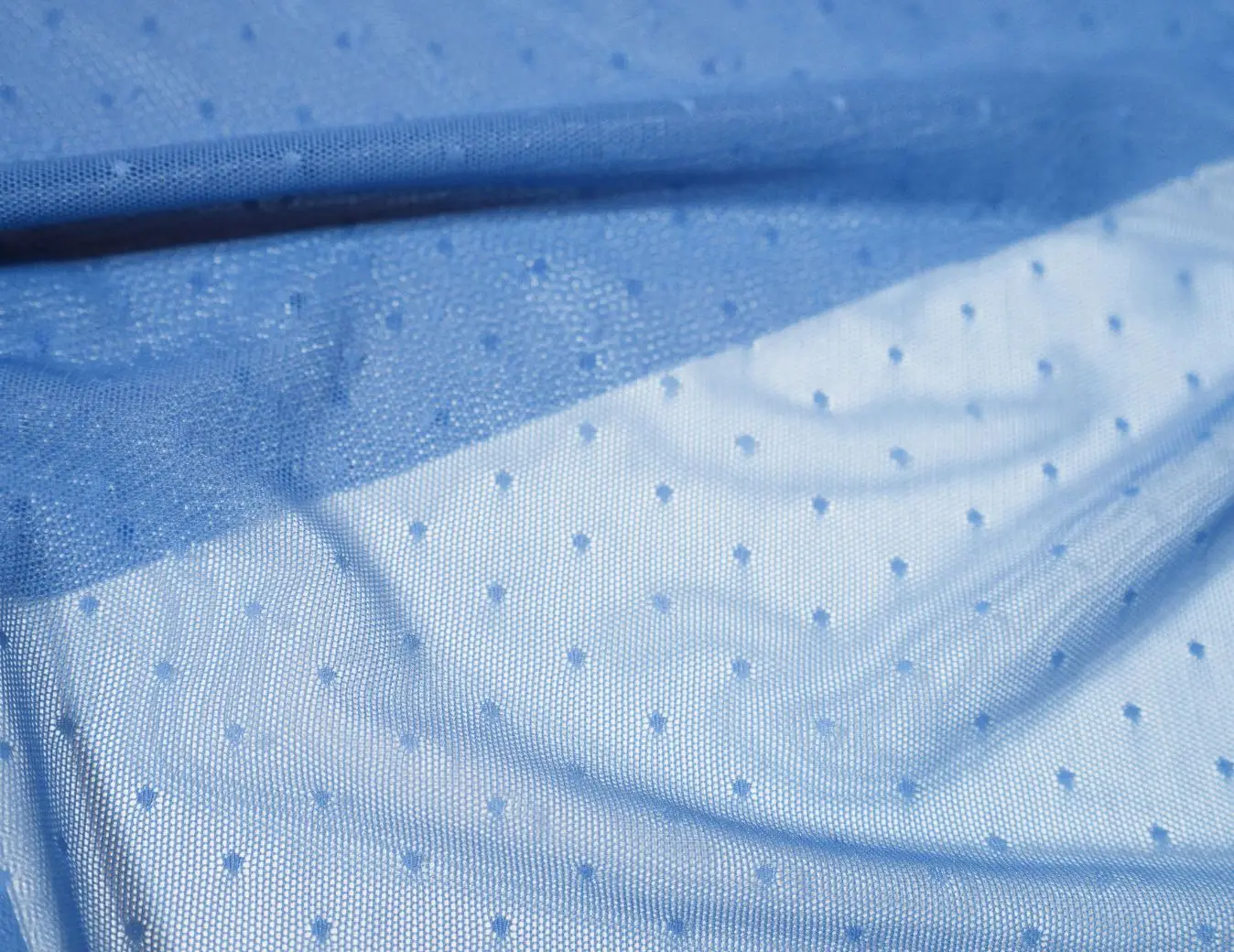 résille plumetis bleu bleuet