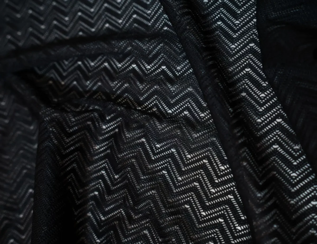 résille noire chevron