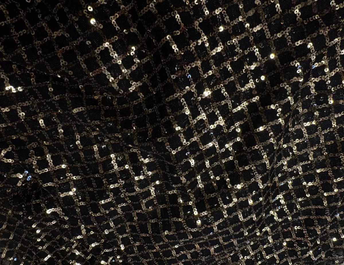résille à sequins dorés