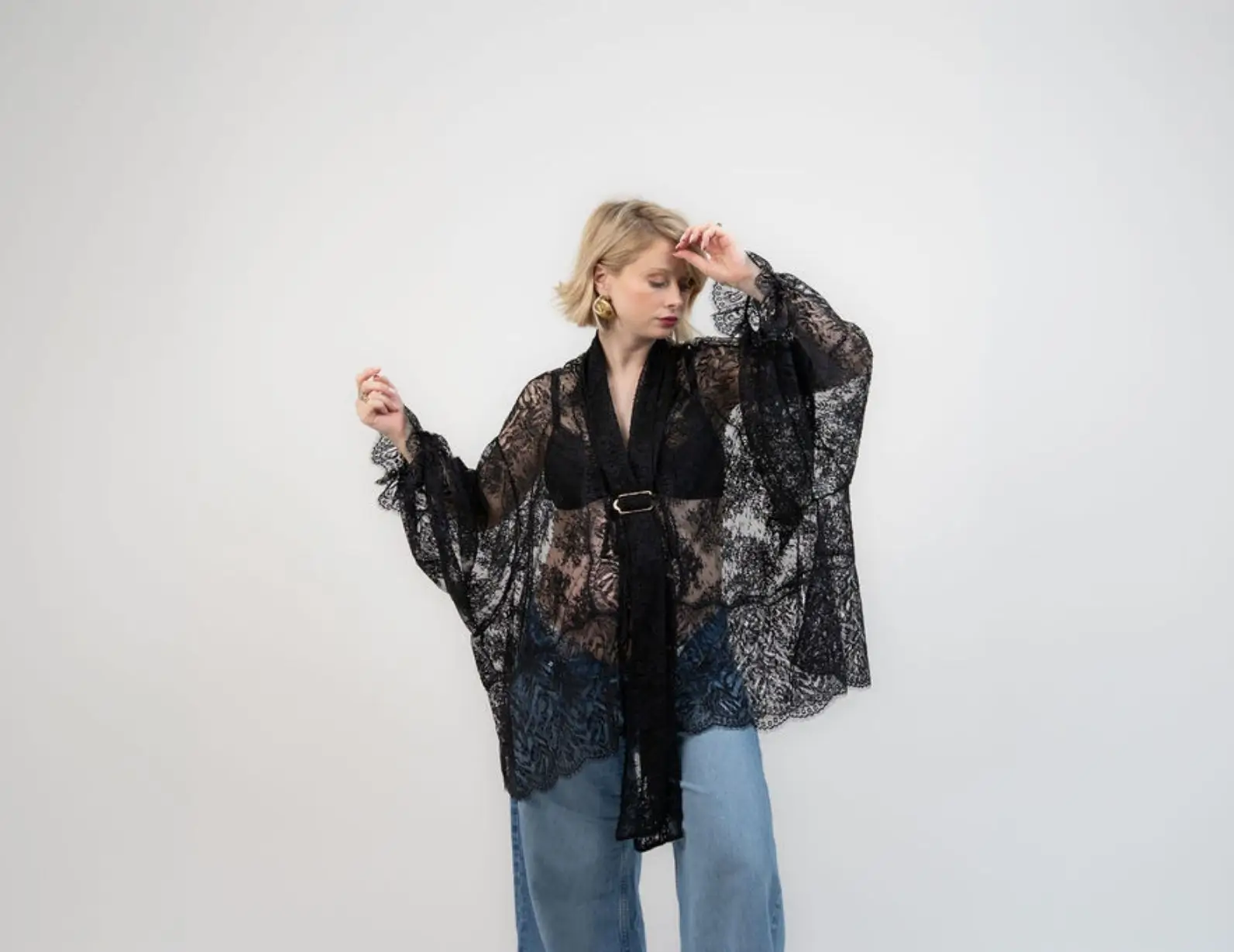 blouse cassiopée working muse bleu clair avec guipure, avec patron + extension